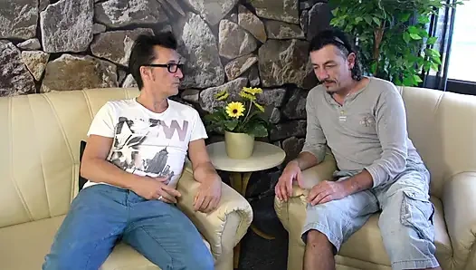 Сексуальная немецкая блондинка-жена принимает 2 траха в обе ее дырки