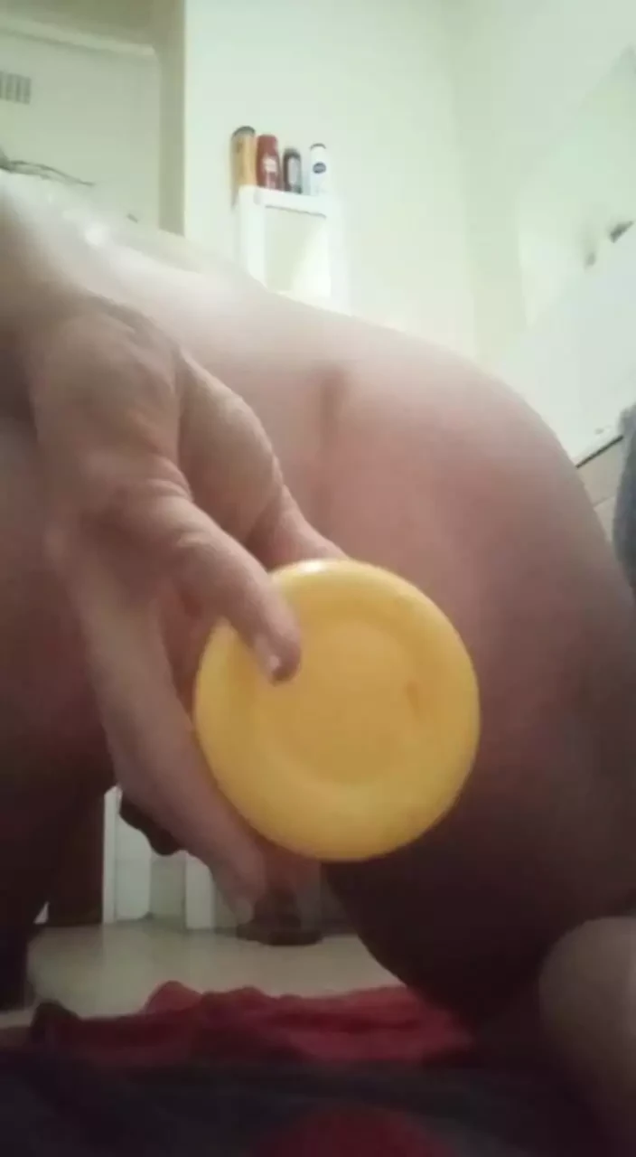 太饥渴了，我操了洗发水瓶