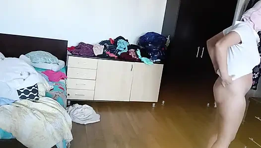 Amateur Wife Has Fun Trying on Clothes and Cutting Them