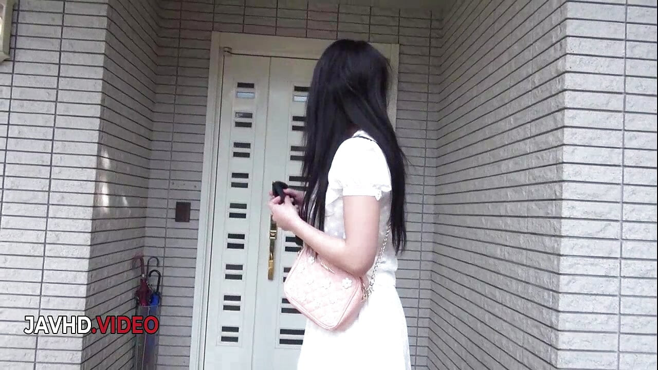 Risa Shimizu Takes Rough Hardcore Fucking Like a Champ
