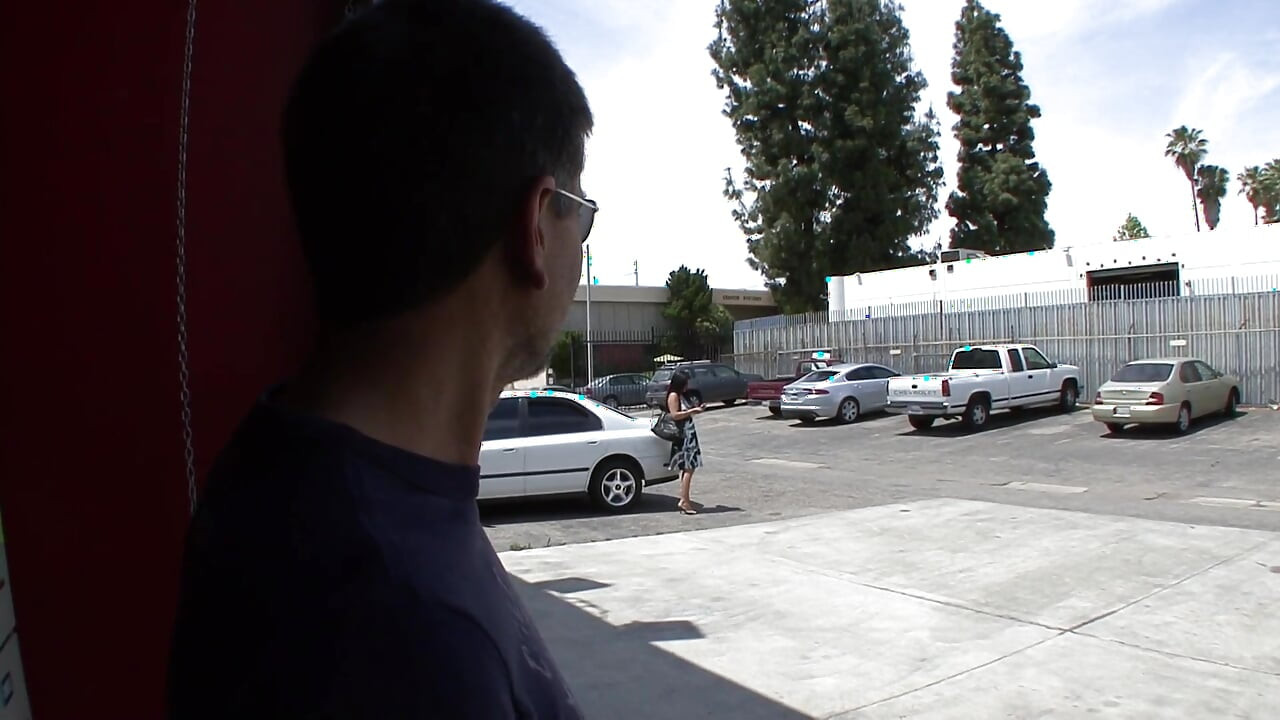 美麗濕漉漉的Chica期待大屌抽送它