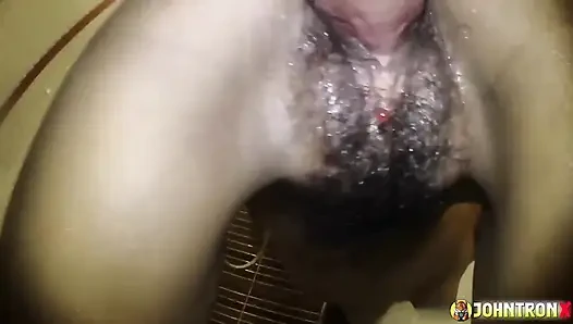 Johntronx - трахаю горячих худеньких девушек в душе и на кровати