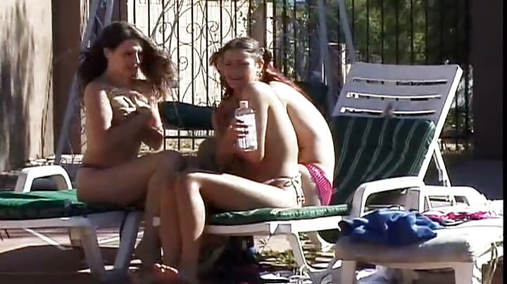 Squirting Sluts Fisted Hard in Outdoor Orgy