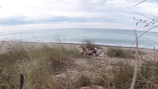 Französische Lehrerin Schlampe Blowjob Amateur Am Fkk-strand, Öffentlicher Fremder Mit Abspritzen - Misscreamy