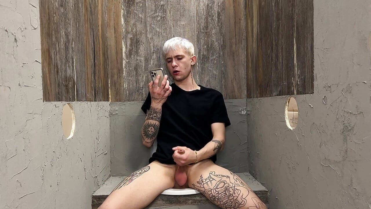 I Went to Masturbate in the Toilet, but in the End They Stuffed Me in My Mouth and Ass