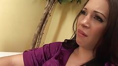 Alexa jordan, eine geile latina-frau, bekommt ihre muschi penetriert