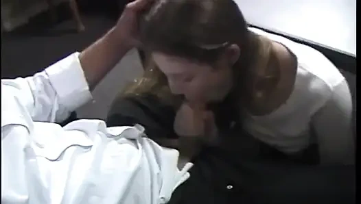 Горячая крошка скачет на большом хуе