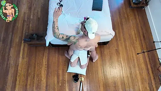 En iyi erkek arkadaş genç hemşireye büyük yarakla çoklu orgazm yaşatıyor