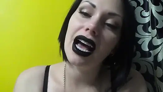 Черные губы, француженка целуются и скачет крупным планом