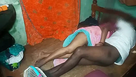Seks istri Kerala dengan teman suami