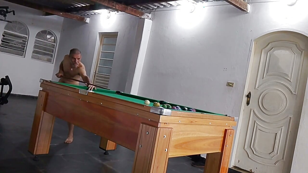 ¿Jugamos desnudos?
