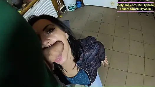 Возбужденная милфа соблазняет в видео от первого лица. Большие сиськи, грязные мысли и шаловливая соло-игра