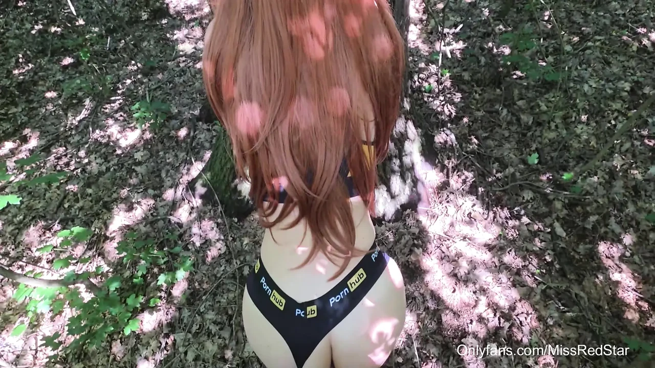 在树林里操和吮吸大奶陌生人