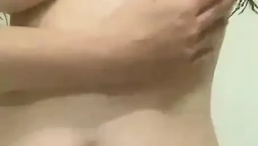 Aku di kemuliaan penuh setelah mandi 💦 seluruh tubuhku