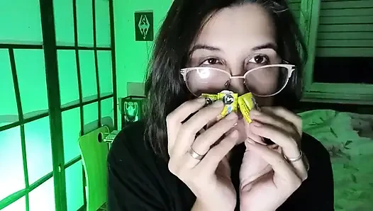 Get Horny and Strip While Chewing Bubblegum - Bunny Looner