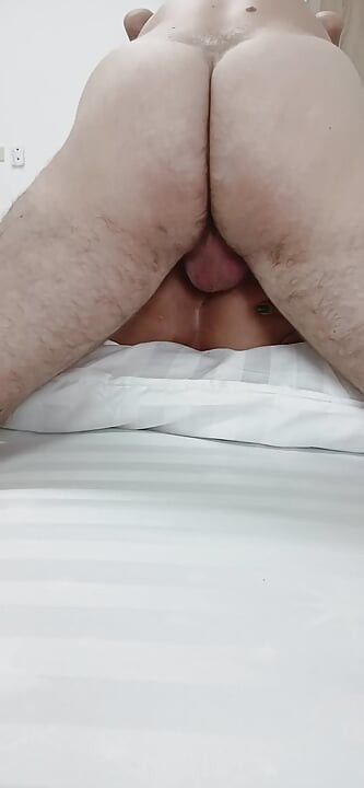 Asyalı Tanrıça’nın kıçı dölle dolduruluyor, anal creampie