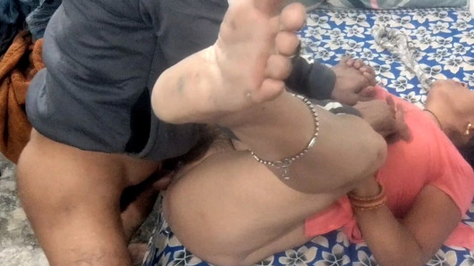 padosan bhabhi ko mote land se choda ghodi banakar