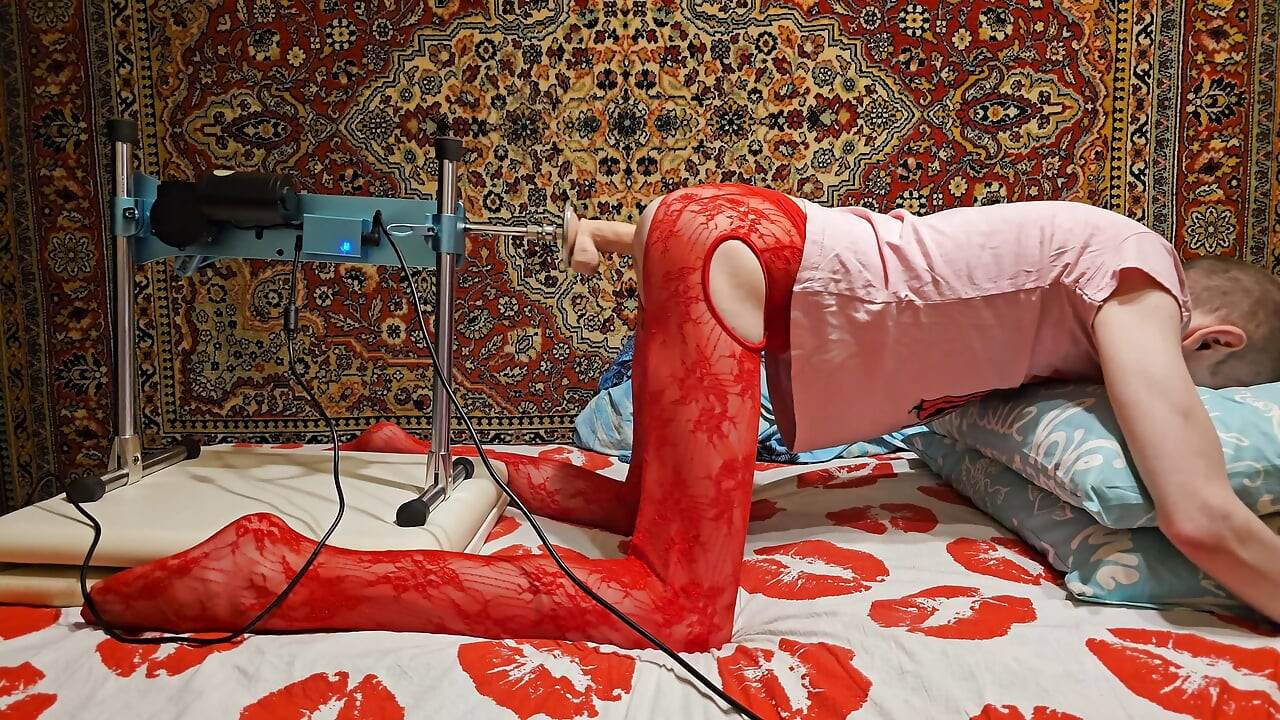 Sasha Earth sissy Crossdresser homemade amateur anal Fucking Machine