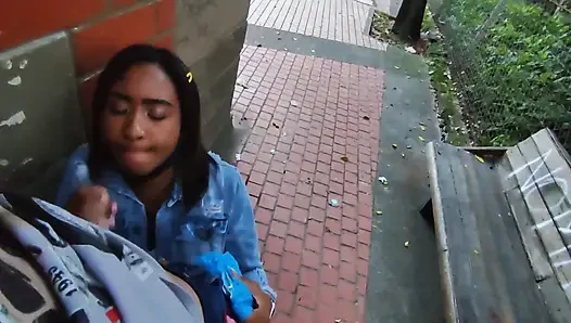 Colombian Woman Has Sex in Public with a Tourist