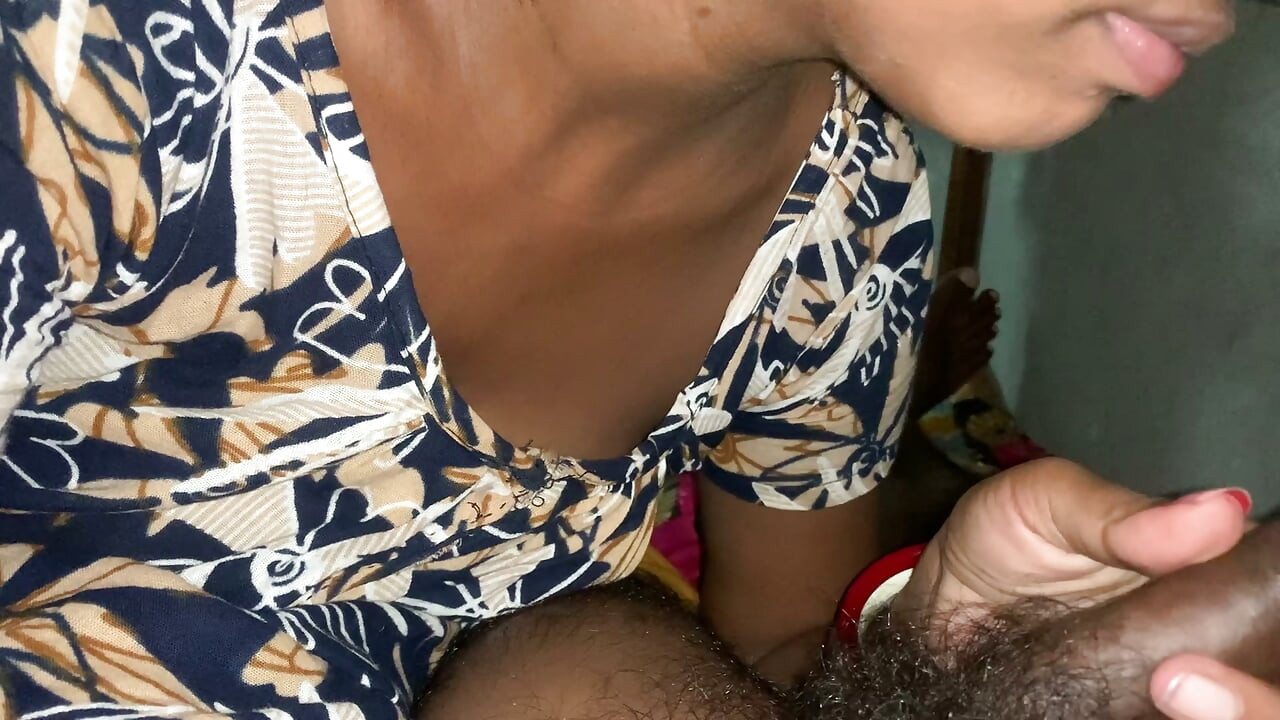 Desi Hint Büyük Memeli Bhabhi XXX video, kocasının arkadaşıyla, Aldatan Ev Hanımı Bhabhiji Islak amını erkek arkadaşı tarafından sikiliyor