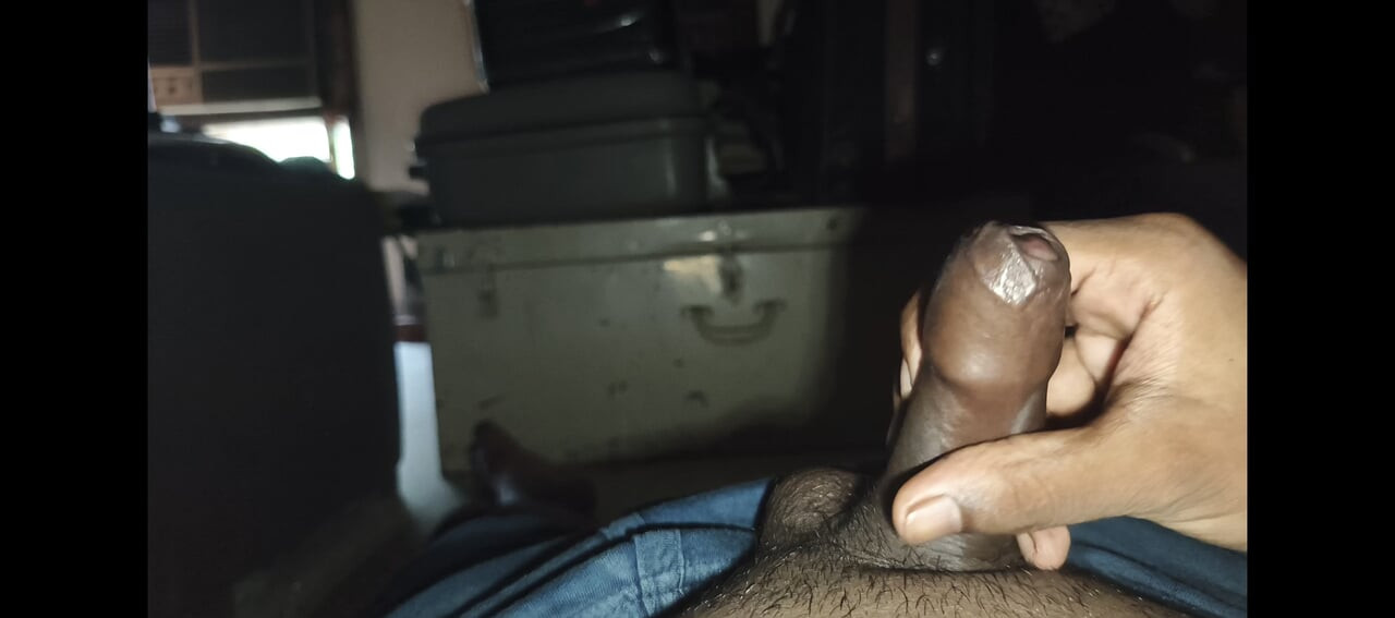 Indijac svršava jako