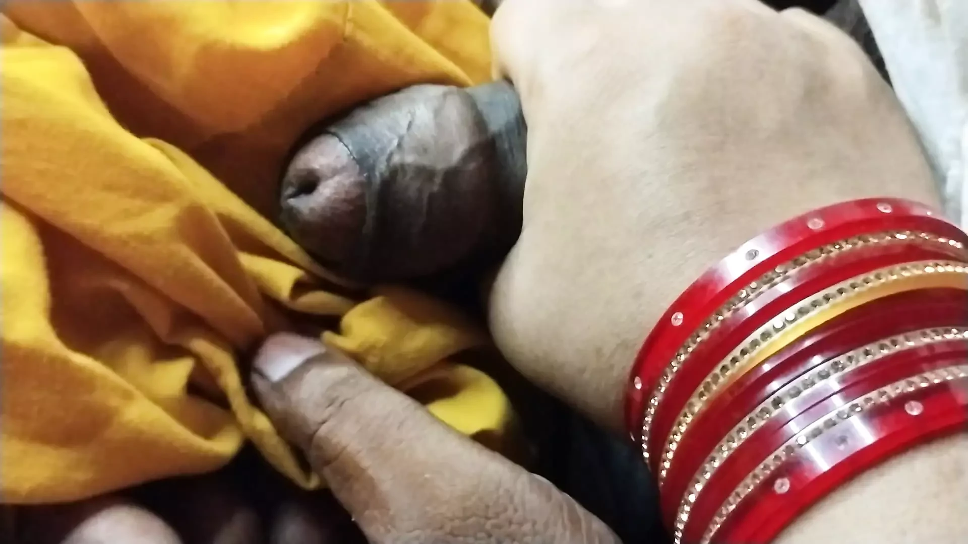 Hindi bhabhi smutsig prata framför mannen