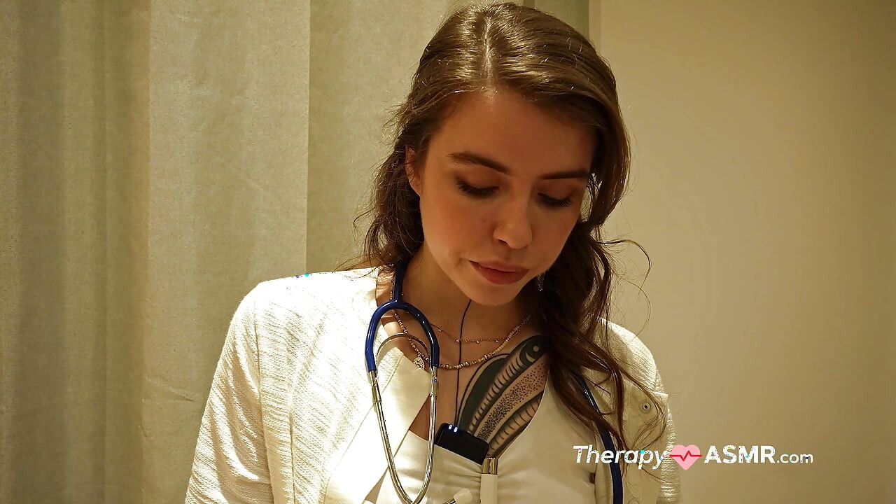 Nymphomaniac Mia (Therapy ASMR)