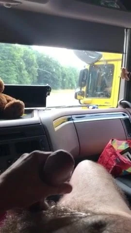 Эксби Дрочит За Рулем Эксби Дрочит За Рулем