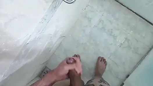 Duşa mastürbasyon yapmak