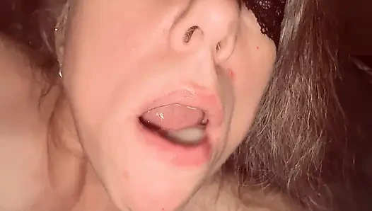 Ich liebe es, dein sperma zu schlucken