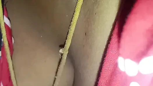 Tante tamil yang cantik ngasih rekaman seks pribadinya sama suaminya