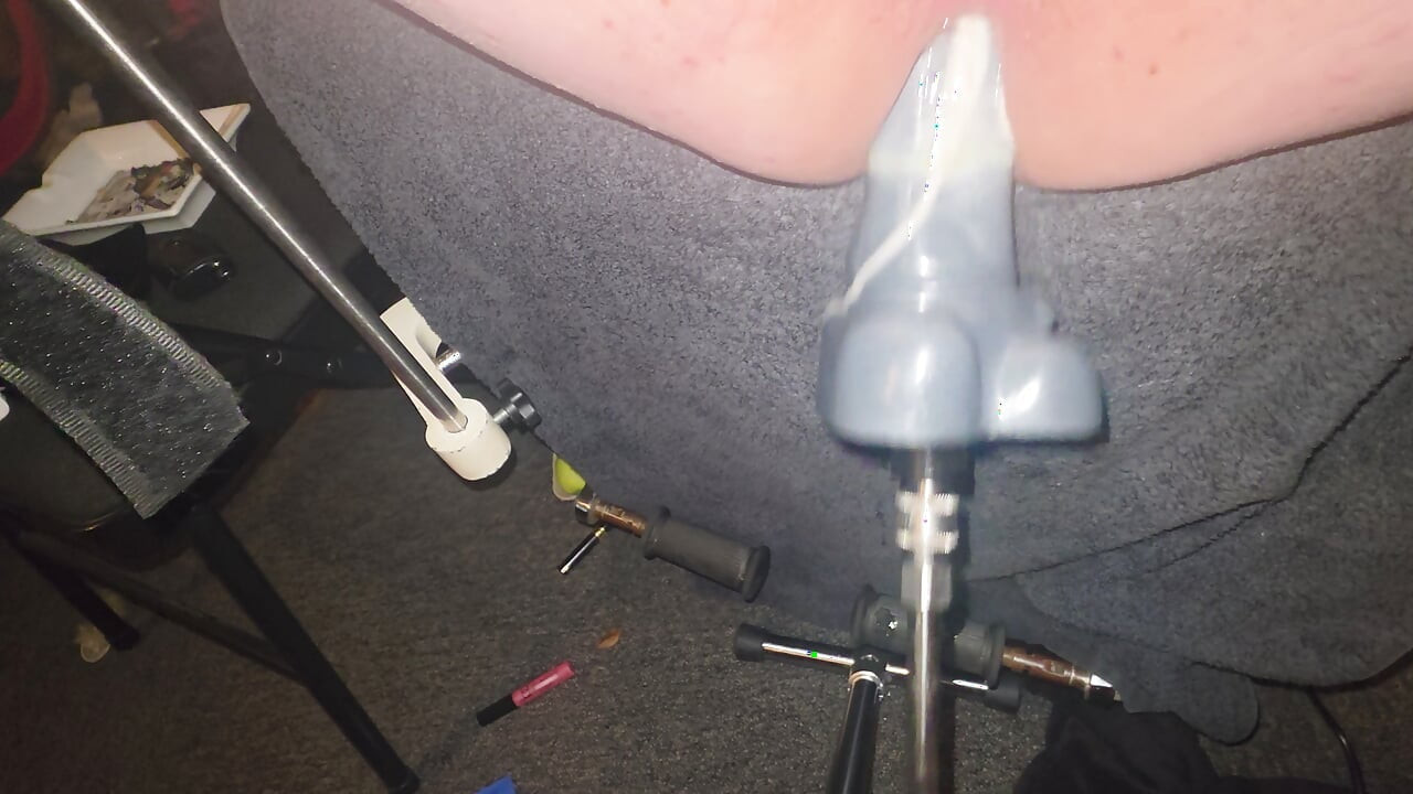 Anal fucking machine fun