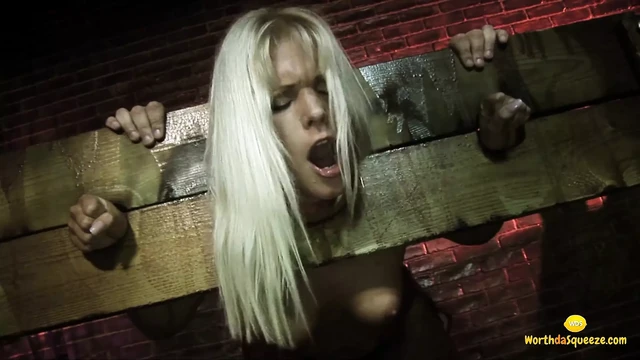Rock n roll chains and pain