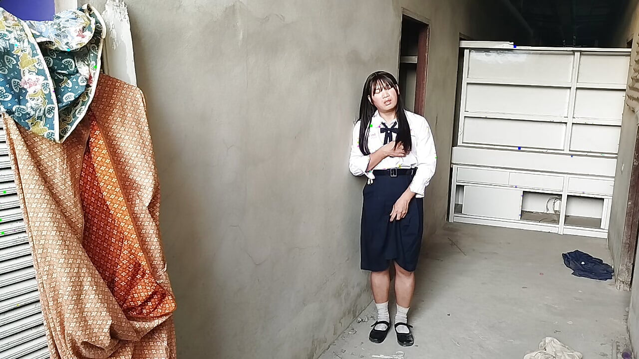 Siswa FN123 Thailand kekasih dari orang asing.