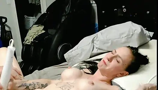 Evli kadın kocasından yarak alıyor