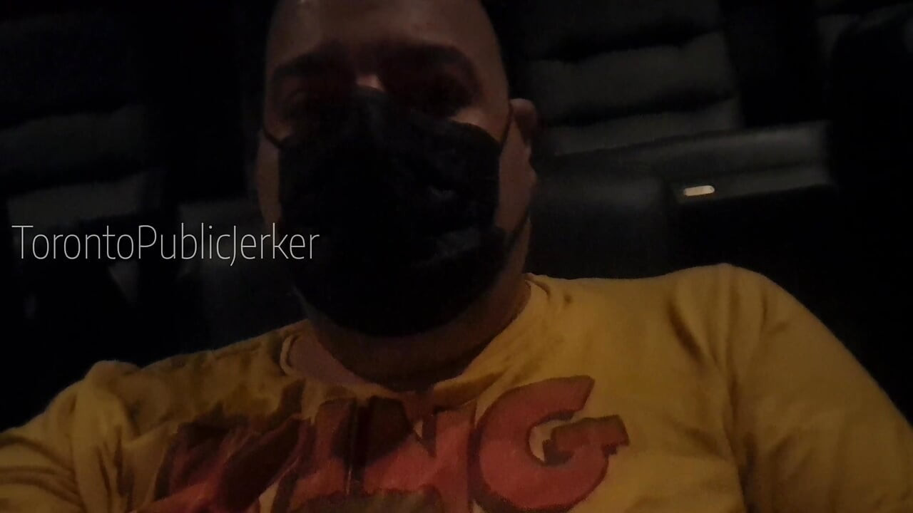 CUM With Me to Yonge and Dundas theatre