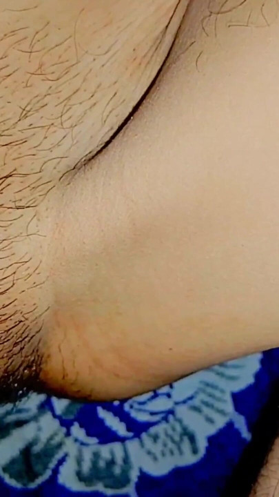 Sevimli hintli yengemi sert sikiyorum ve kötü Hintçe ses ile seksiyim | Klip 1