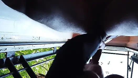 Anal seksten sonra güzel yüzünün her yerine sperm! Yakın çekim döl yutma