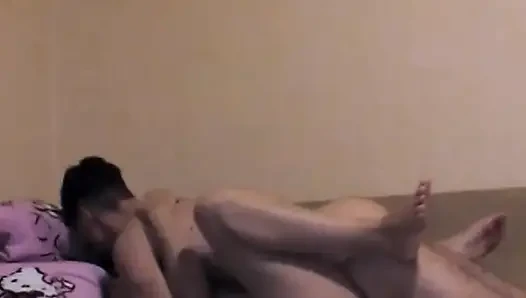 Wir genießen sex auf der couch