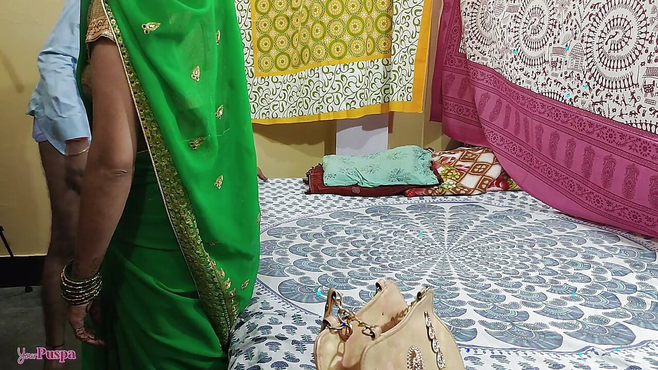 Naraz Bangla biwi ko sasur ne mayeke jane se roka, bahu ne sab bataya, sasur gets hardfuck her husaband outside home for job