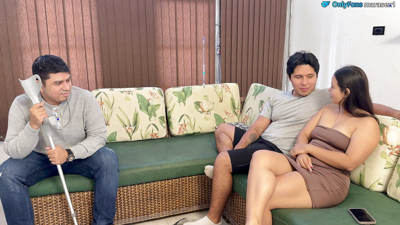 Unexpected visit and I end up fucking grandpa in front of my boyfriend