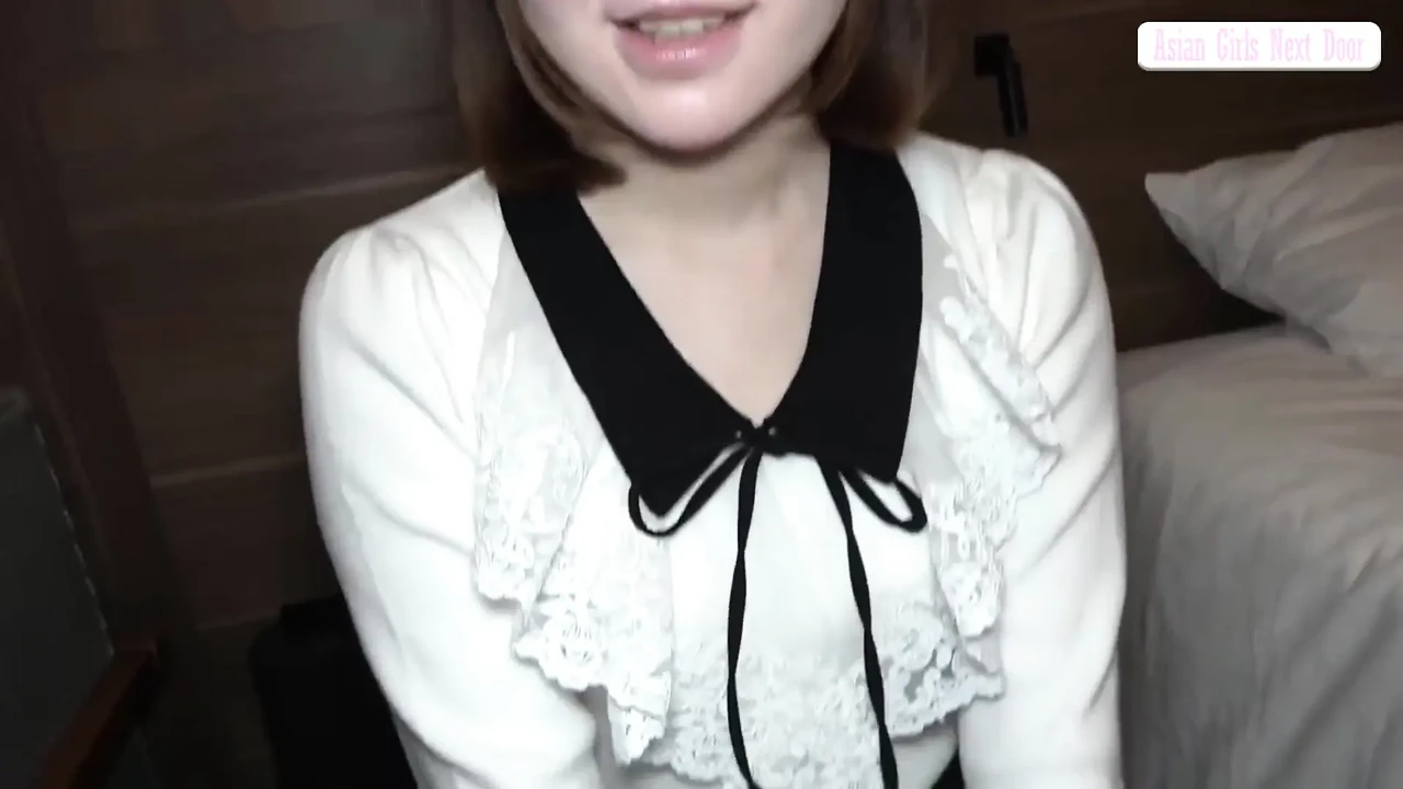 Pure Pale Beauty with Flawless Skin, Elegant Charm Reveals Secret Desires with Creampie and Cum-swallowing Finish