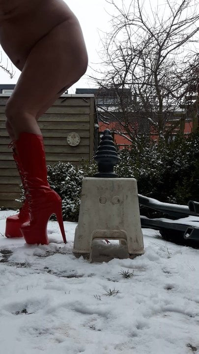 DGB - QA - DIRTY GARDENBOY - EXTREME HIGH RED HEELED PYRAMDE