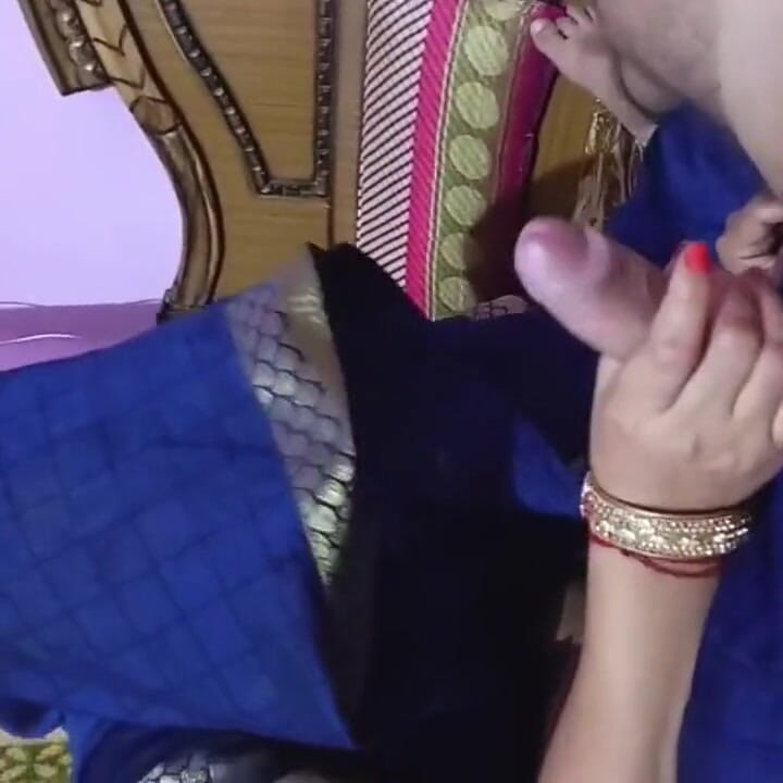 First Time Fucked Bhabhi in Saree and Cum Inside Inher Pussy