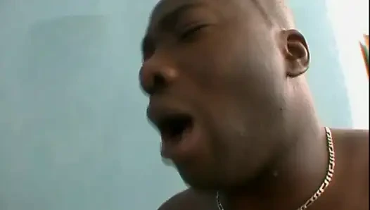 Развращённая шлюха любит экшен (фильм)