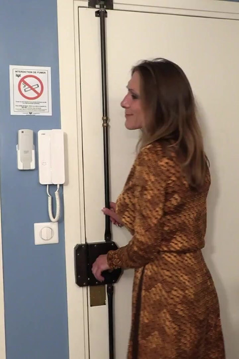 Orta yaşlı seksi kadın üçlü seks seviyor 6960 2