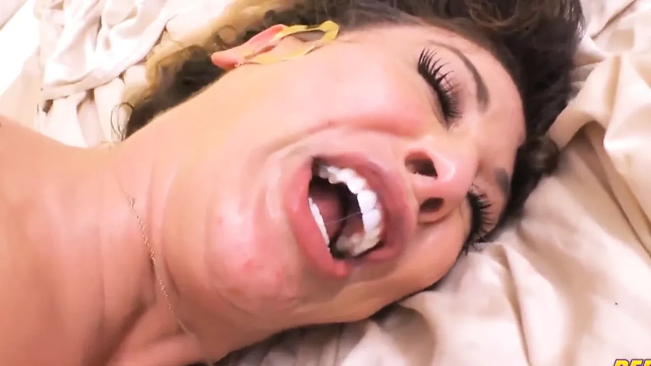 Pervcity – Milf Cherie Deville – Anal Fuck and Squirt