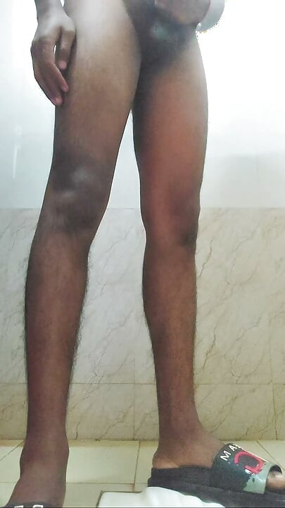 Odia boy handjob first time in washroom