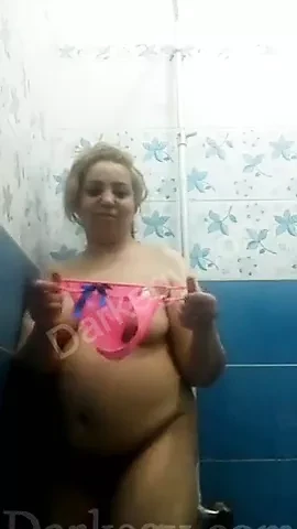 Egyptian milf in the bath – Darkegy