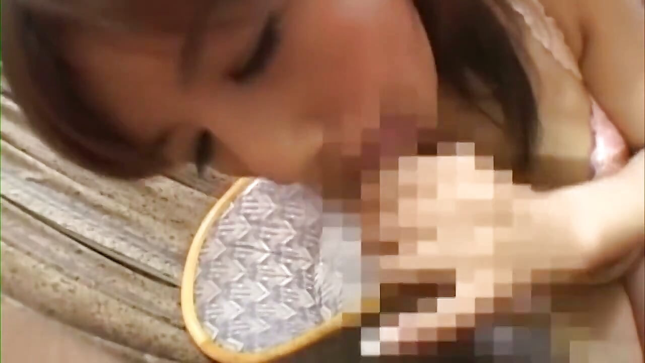 애인의 하드코어 자지를 간절히 숭배하는 젊은 유부녀